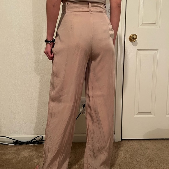 Brand: H&M
Size: 4
Color: Tan - Picture 4 of 5